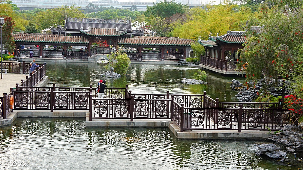 http://i.dcview.tw/gallery/201205/827146ece2d54610fa3fe0ed900b5db1.jpg