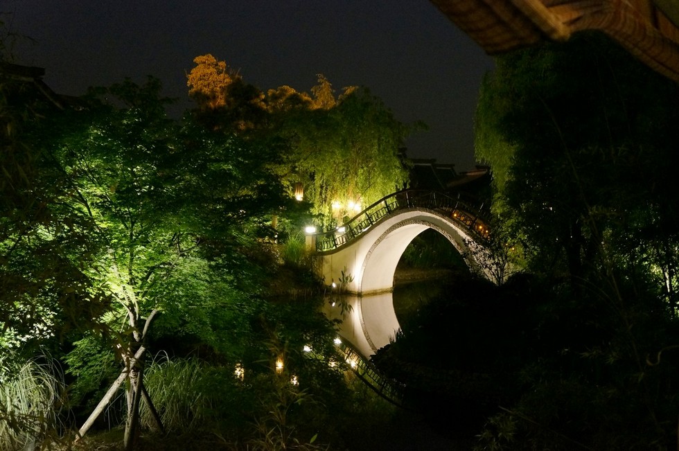 http://i.dcview.tw/gallery/201205/8f4b86c04c71eeb2cc842cf0d3ae16bc.jpg