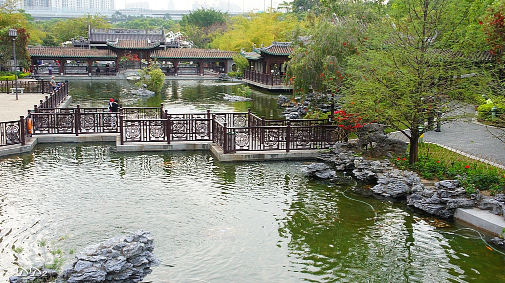 http://i.dcview.tw/gallery/201205/b66528faf73687c2f41a41fc33ca40d8.jpg