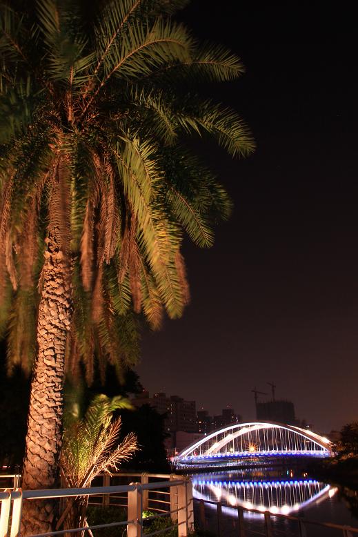 http://i.dcview.tw/gallery/201205/be5ea3ea0f8ec514e3349743edab4eb8.jpg