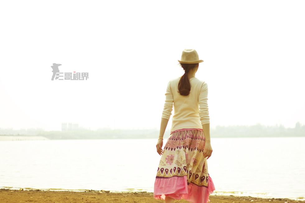 http://i.dcview.tw/gallery/201205/c34e0a59e75d9177b428b3798c2ec77d.jpg