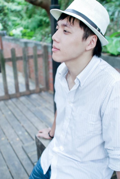 http://i.dcview.tw/gallery/201205/d4a33924475b1059393f756a971643a3.jpg