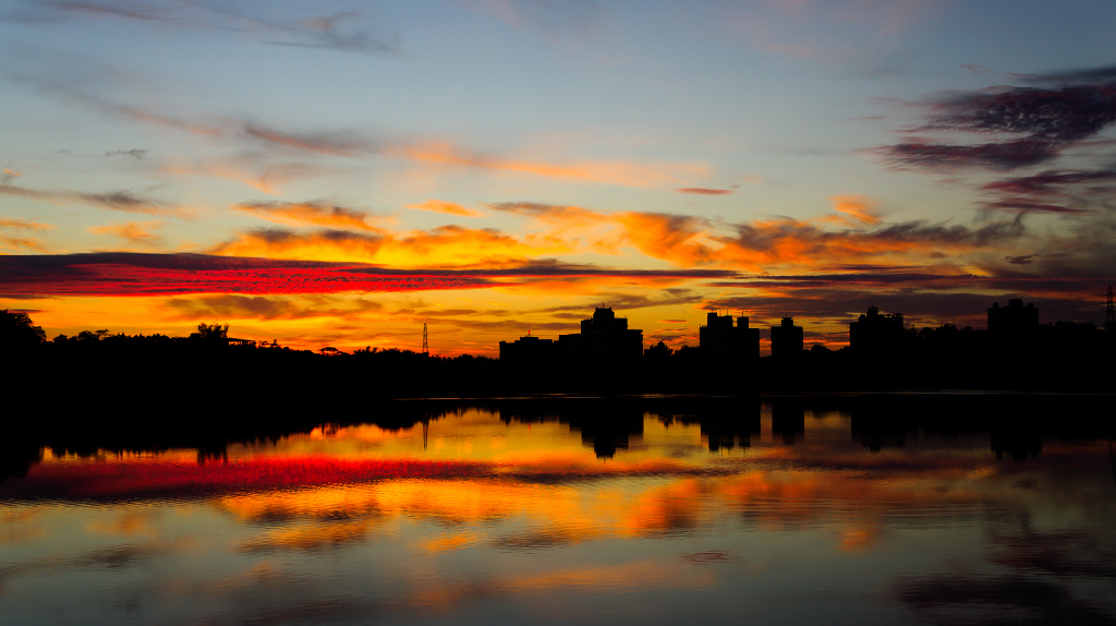 http://i.dcview.tw/gallery/201205/d6f0b05ec6a2eff3fafe48098f947f8e.jpg