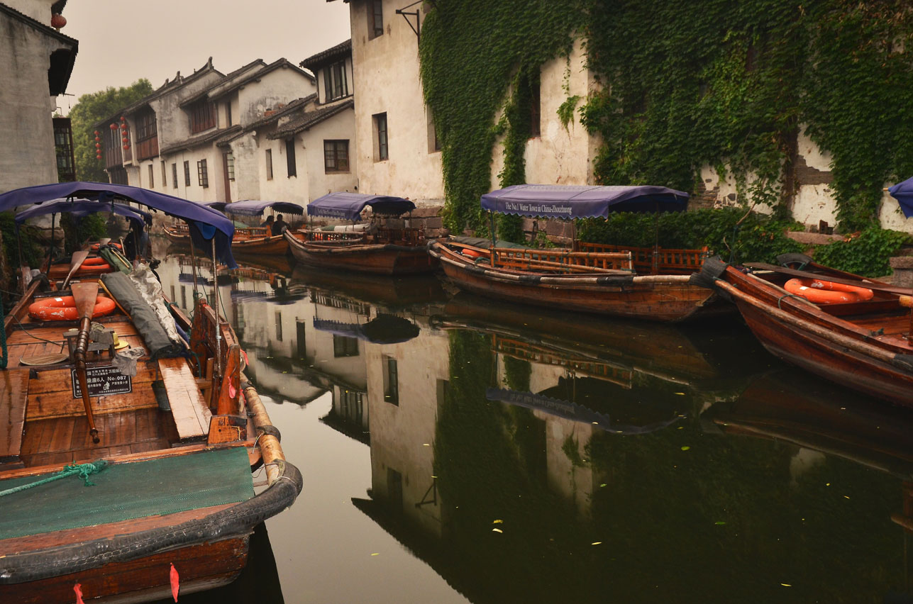 http://i.dcview.tw/gallery/201206/0b8e15e7970940b314d3b57008d45a2f.jpg