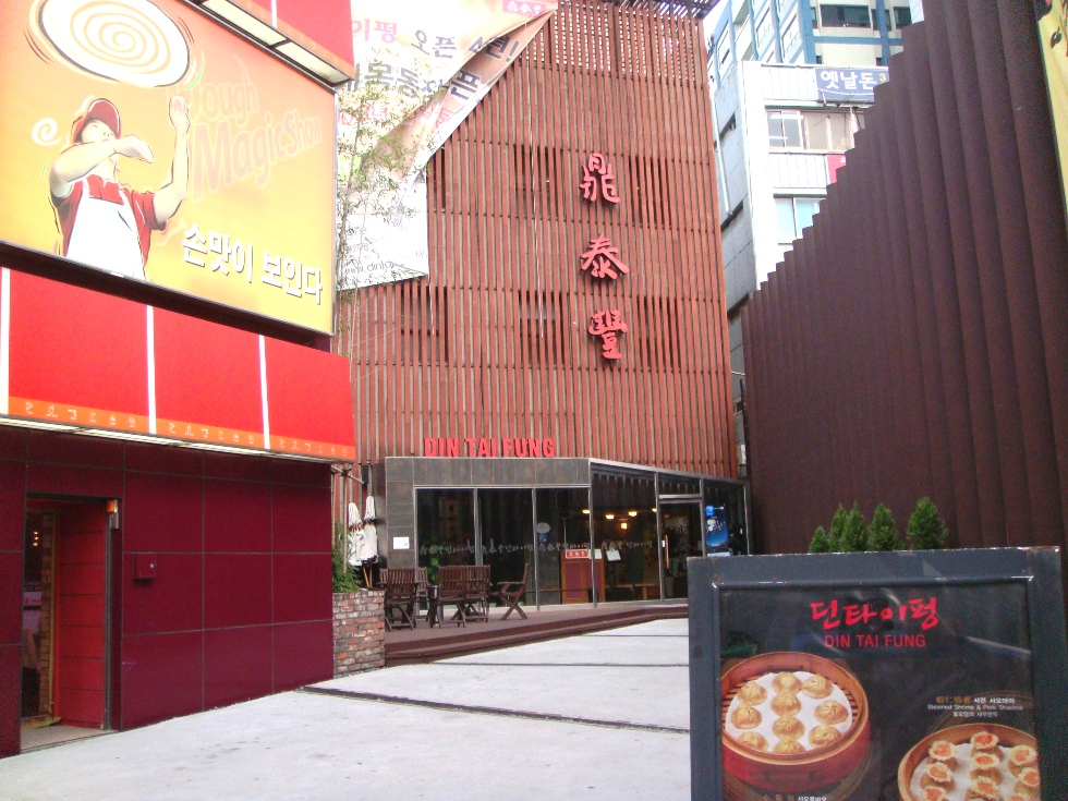 http://i.dcview.tw/gallery/201206/0cb878fd09e1d9f105138f37fb8b10e3.jpg