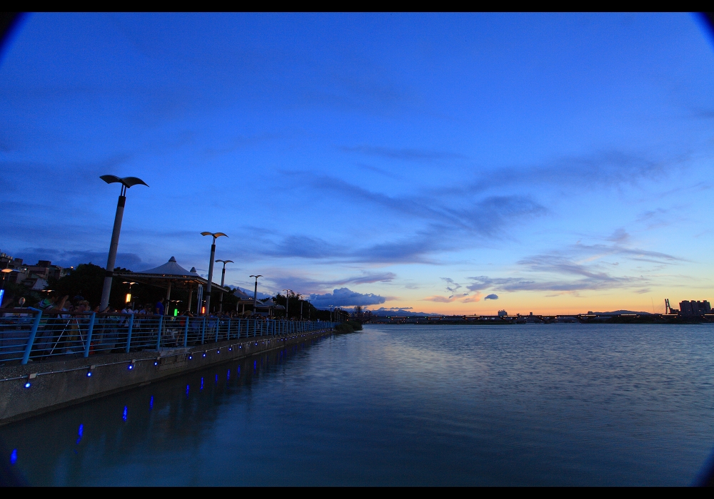 http://i.dcview.tw/gallery/201206/108a16a764e5579c402bac08470177ee.jpg