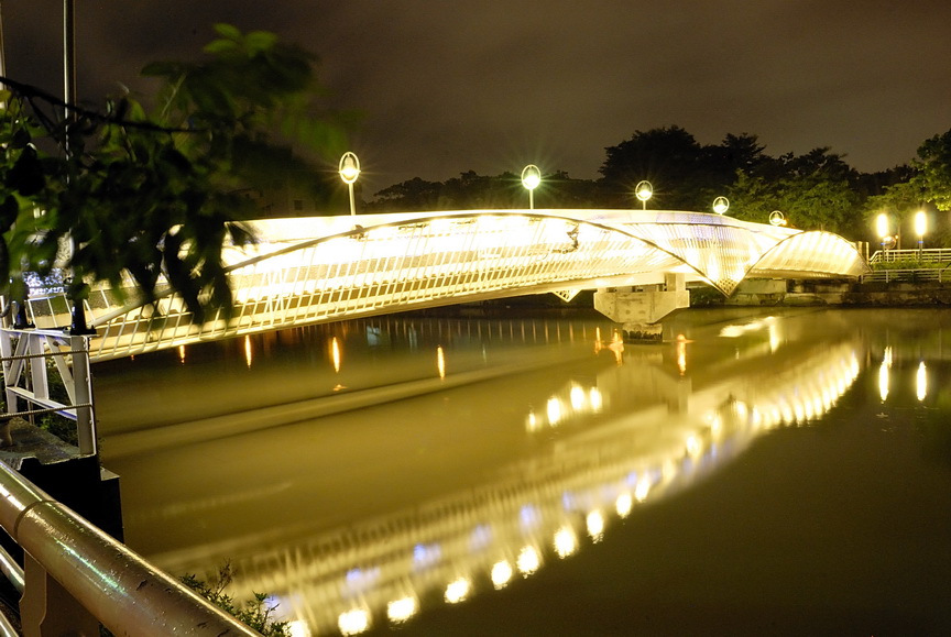 http://i.dcview.tw/gallery/201206/2505b77fcd107828f1450d02c72371c6.jpg