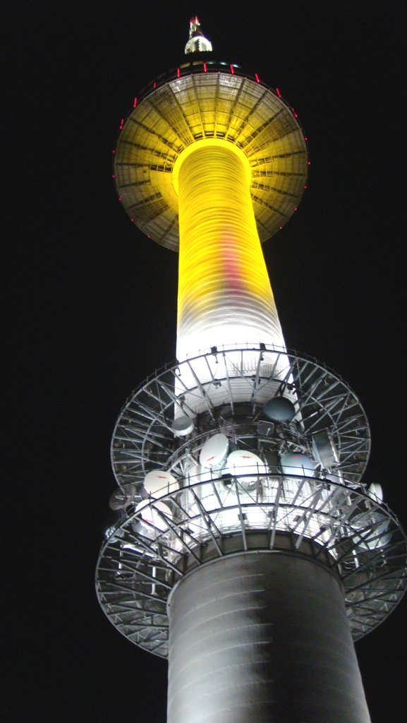 http://i.dcview.tw/gallery/201206/2844a4fe4c9bf4552c8d0615fcc8bcc7.jpg