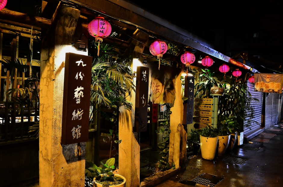 http://i.dcview.tw/gallery/201206/2c2f4a17b2522c99268b6369ebc9390a.jpg