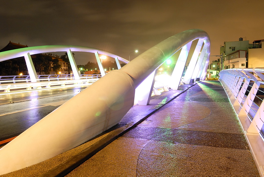 http://i.dcview.tw/gallery/201206/369a62aa1231d50a705ee8b81a25335d.jpg