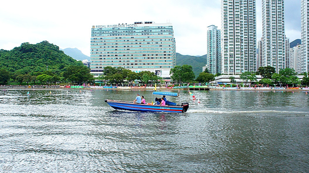 http://i.dcview.tw/gallery/201206/46f3678c9f509dcb028633d495f3bfee.jpg