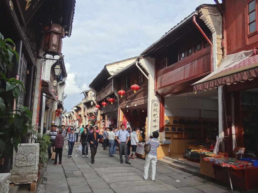 http://i.dcview.tw/gallery/201206/51d60d7ff677e06a102f93f6c28e86b1.jpg