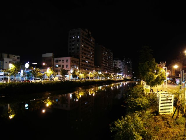 http://i.dcview.tw/gallery/201206/600077ba0d3b6ae26fee7930fc0e89c1.jpg