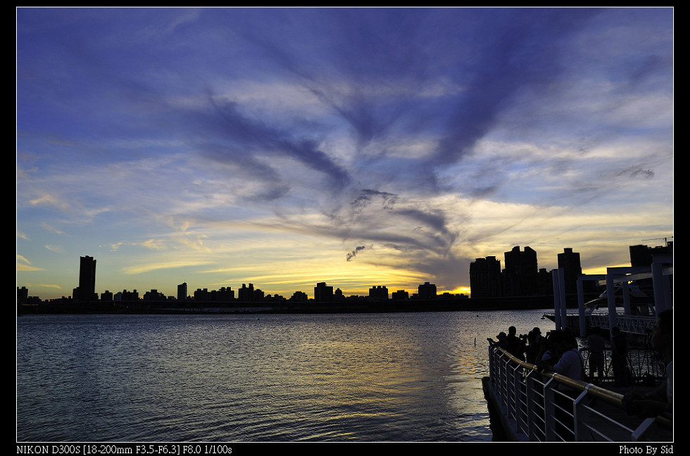http://i.dcview.tw/gallery/201206/73bb3b78be56bde55a346301871489c5.jpg