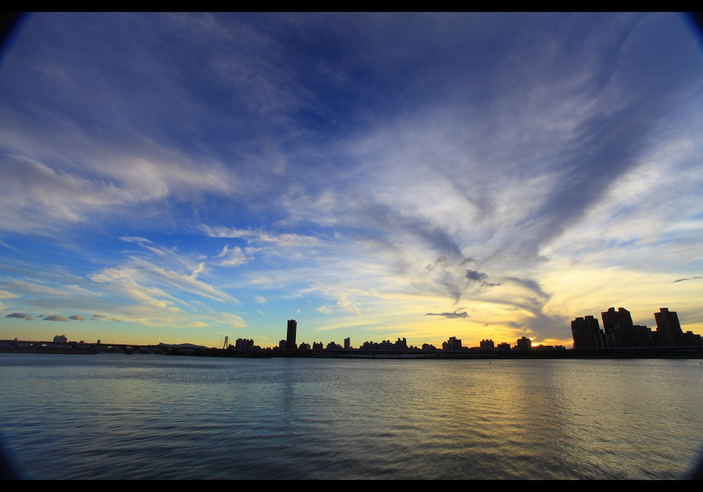 http://i.dcview.tw/gallery/201206/8a4f21b572520882141f03433b444cb7.jpg