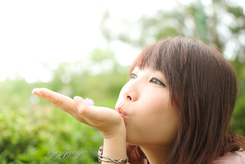 http://i.dcview.tw/gallery/201206/8b8ca03601b82e88c4ce0bb59ae11e1e.jpg