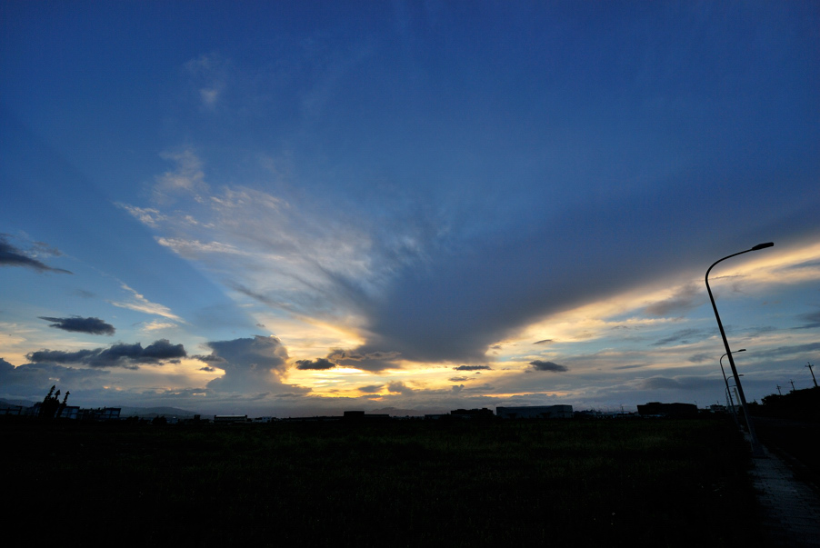 http://i.dcview.tw/gallery/201206/97dd2882ecbe25e406df827ed1a318b7.jpg