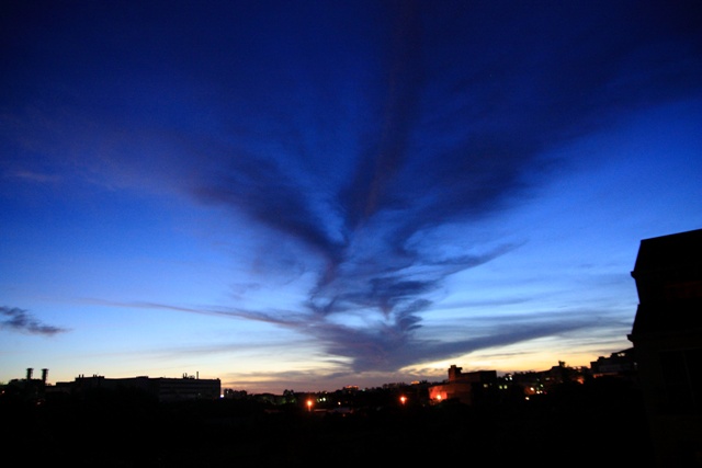 http://i.dcview.tw/gallery/201206/9ec78724437bc3ab3eaa88bd9726c477.jpg