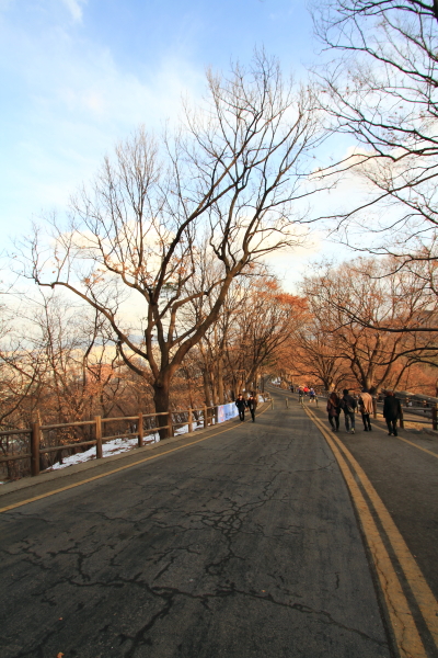 http://i.dcview.tw/gallery/201206/b043c24dd0317b523c5f2fc5f6b01b88.jpg