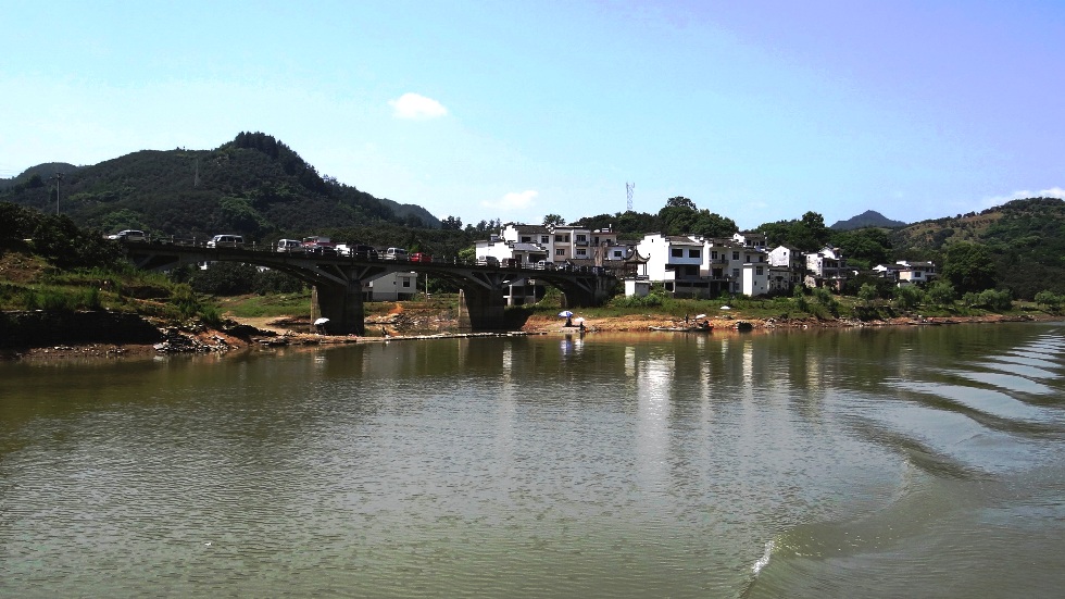 http://i.dcview.tw/gallery/201206/b439633c96d3e39447278bce6ef6615c.jpg
