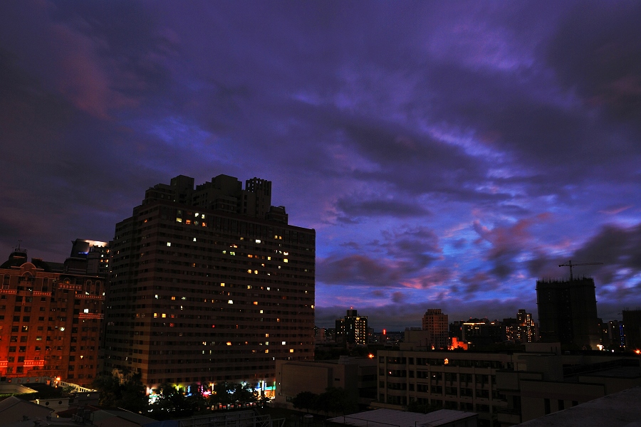 http://i.dcview.tw/gallery/201206/bc00c265d469066f0969c6986fd5d512.jpg