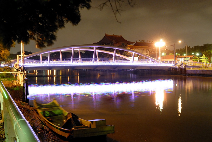 http://i.dcview.tw/gallery/201206/c07c934b6fafb75642ce82c3ca6437f3.jpg