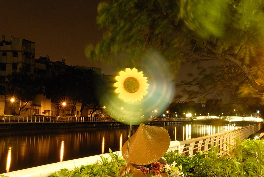 http://i.dcview.tw/gallery/201206/e217e9d2f97dd067fcc1043805e35d3e.jpg