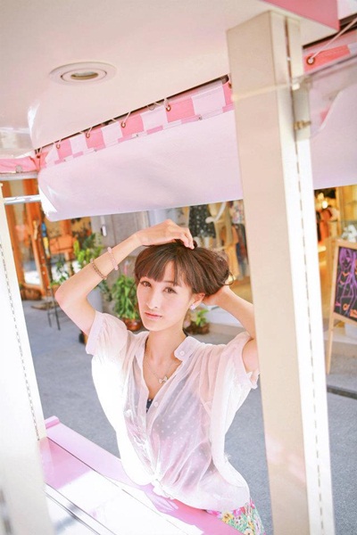 http://i.dcview.tw/gallery/201206/f7c0cb6ba9c8fadfe86da45cad4349e1.jpg