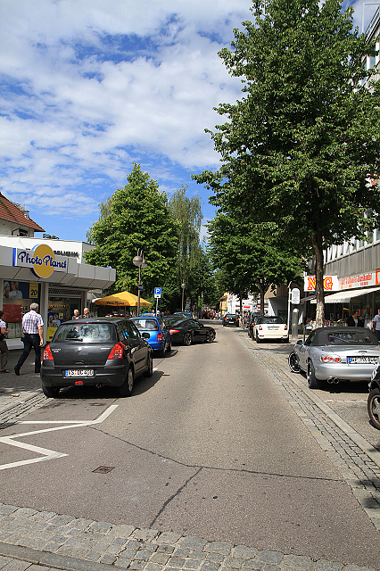 http://i.dcview.tw/gallery/201207/0e30344883d3046bf34b892f08b961e1.jpg