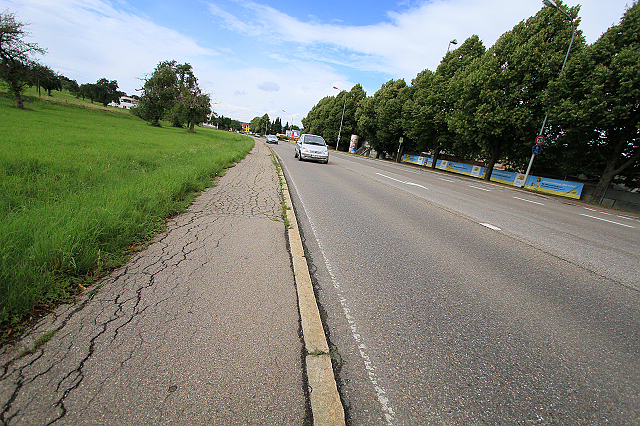 http://i.dcview.tw/gallery/201207/0f37b2f037bbc383b099e180779fa6b7.jpg