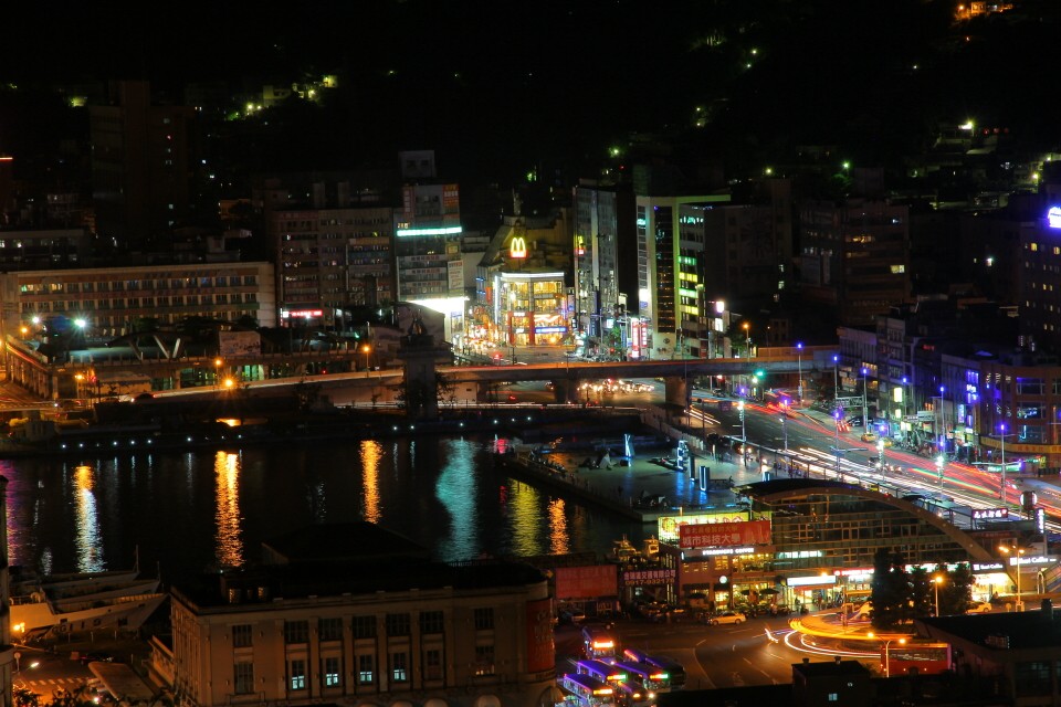 http://i.dcview.tw/gallery/201207/1bc546e504dc7be5ee09868ca975b757.jpg