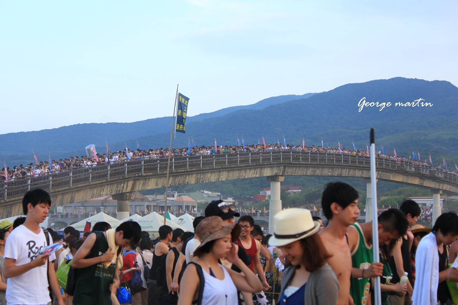 http://i.dcview.tw/gallery/201207/4216080dac419f10dacd730b9a60b23c.jpg