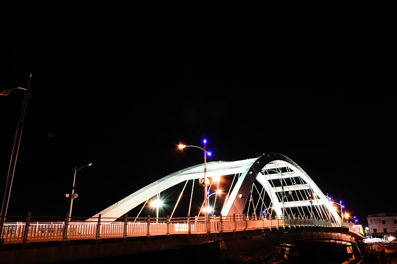 http://i.dcview.tw/gallery/201207/48b083bd9a040e705f0d3624c5783966.jpg