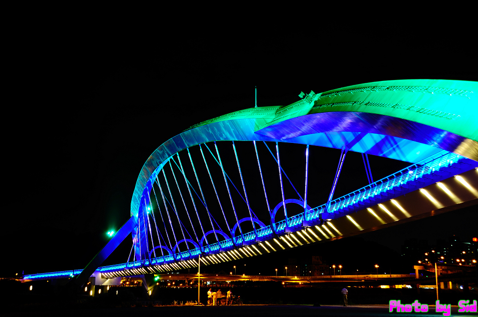 http://i.dcview.tw/gallery/201207/7028f25b7b659062437ff5d9940e2110.jpg