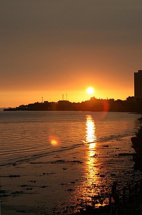 http://i.dcview.tw/gallery/201207/7696bf6ec56d255e617c89ad84b080cb.jpg
