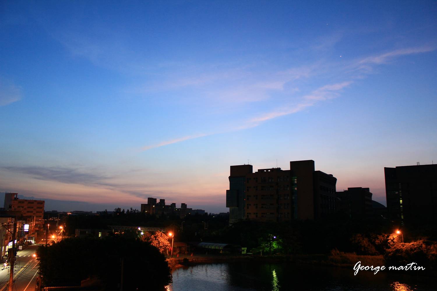 http://i.dcview.tw/gallery/201207/7c1946376cd17a7deea5061ecb94842f.jpg