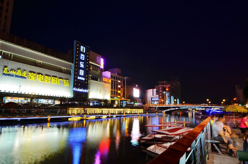 http://i.dcview.tw/gallery/201207/8e36d8a12eef07607210f84c2f79031d.jpg