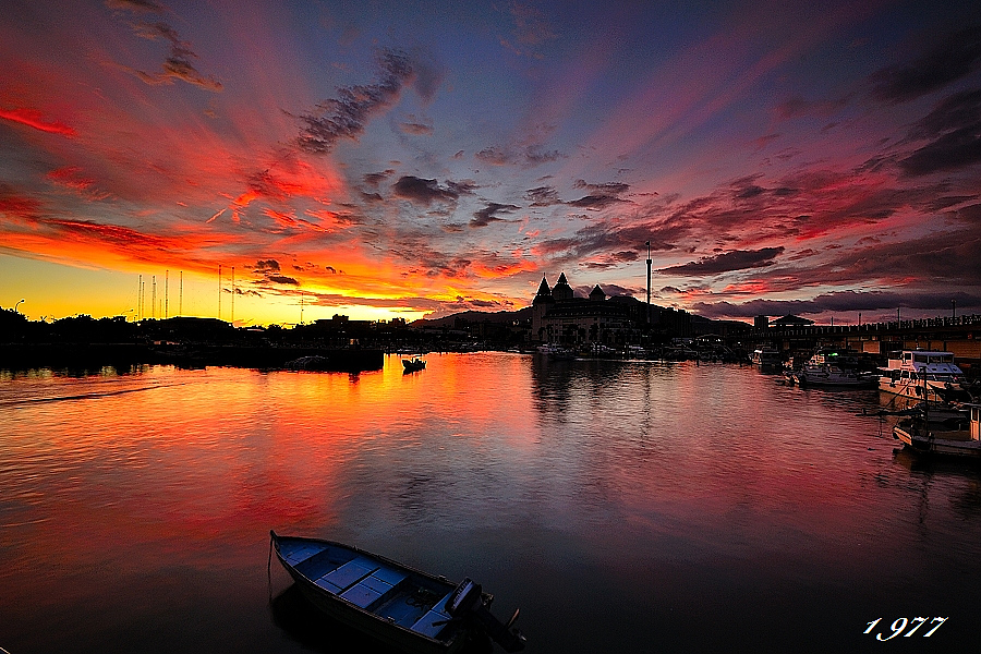 http://i.dcview.tw/gallery/201207/8e58b20928619a85c5e54c629c7f28fe.jpg