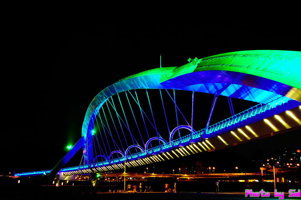 http://i.dcview.tw/gallery/201207/a4410a2195e4757514fc57e0eec82628.jpg