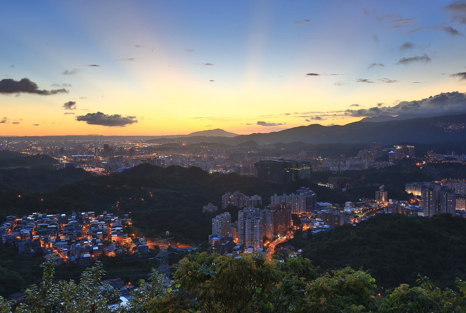 http://i.dcview.tw/gallery/201207/af9d004e2f9507b0e5e789975074b7b2.jpg