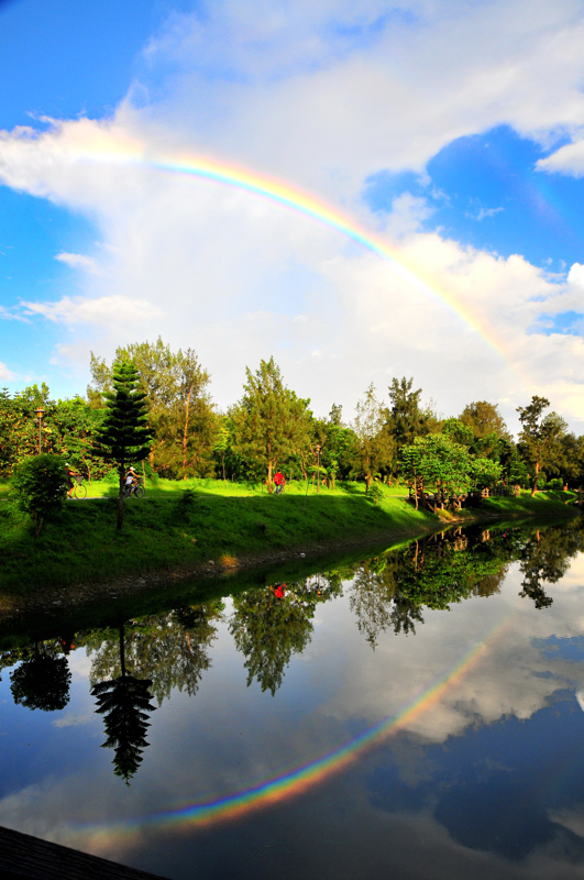 http://i.dcview.tw/gallery/201207/c2ae96b0d96ceaaa398d40815e231ae8.jpg