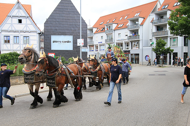http://i.dcview.tw/gallery/201207/d45a21027c2140cf1cb94b52a671f33e.jpg