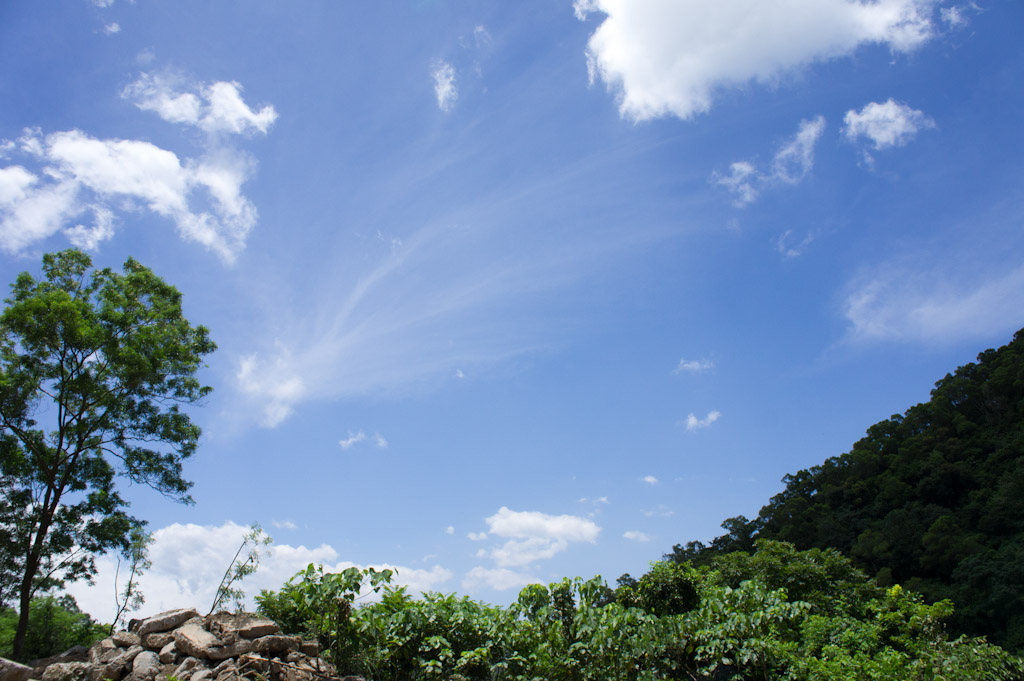 http://i.dcview.tw/gallery/201207/df8d9ffef745237e3b6074a34243ad0d.jpg