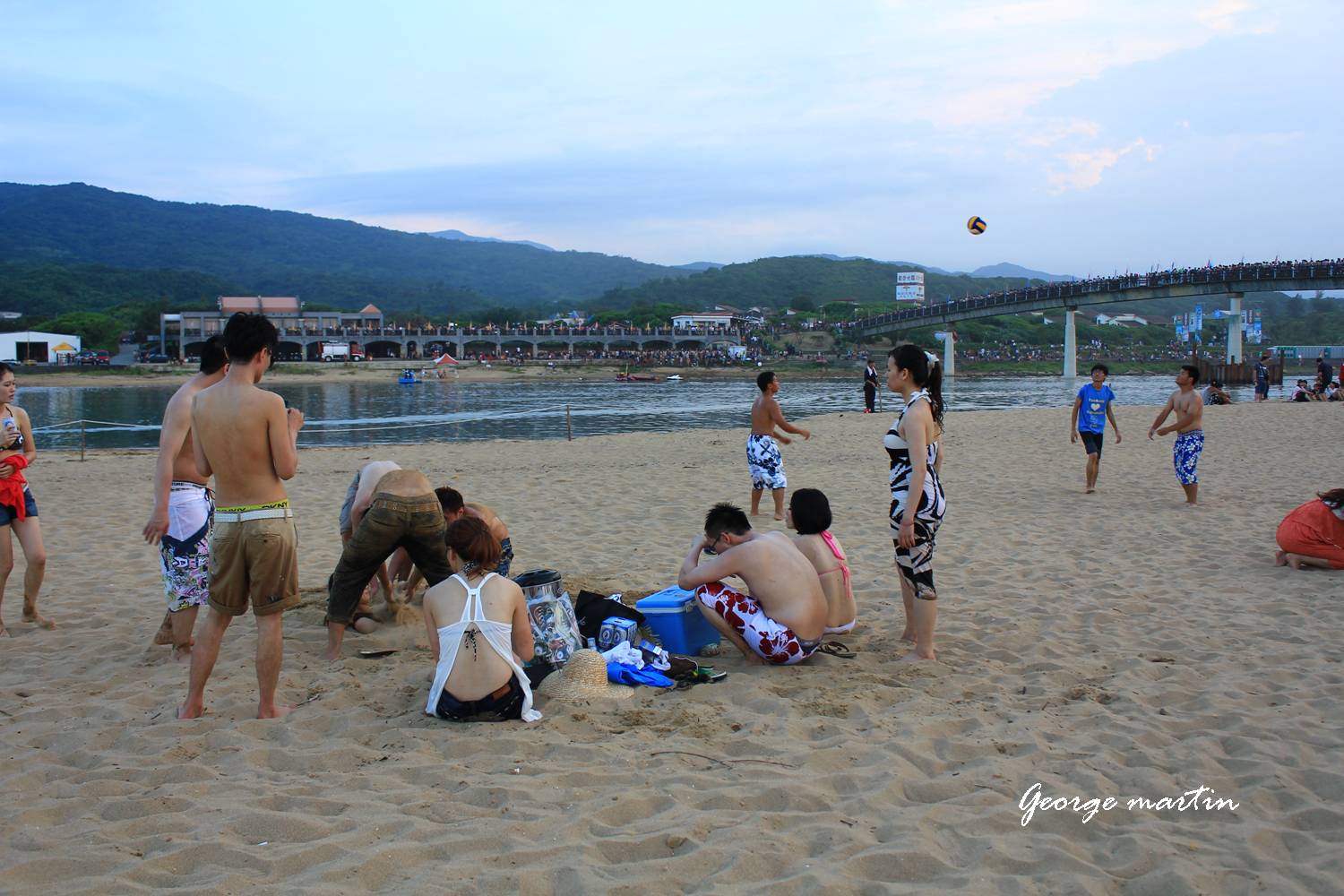 http://i.dcview.tw/gallery/201207/e6108146a946c4880110352ca800db31.jpg