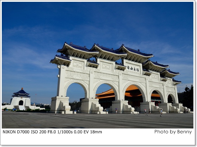 http://i.dcview.tw/gallery/201207/ea5013bdffed49af983f4388d7fabb1e.jpg
