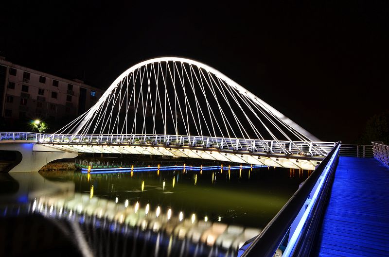 http://i.dcview.tw/gallery/201207/f02445b1fe0a72140cbe895b3b25e016.jpg