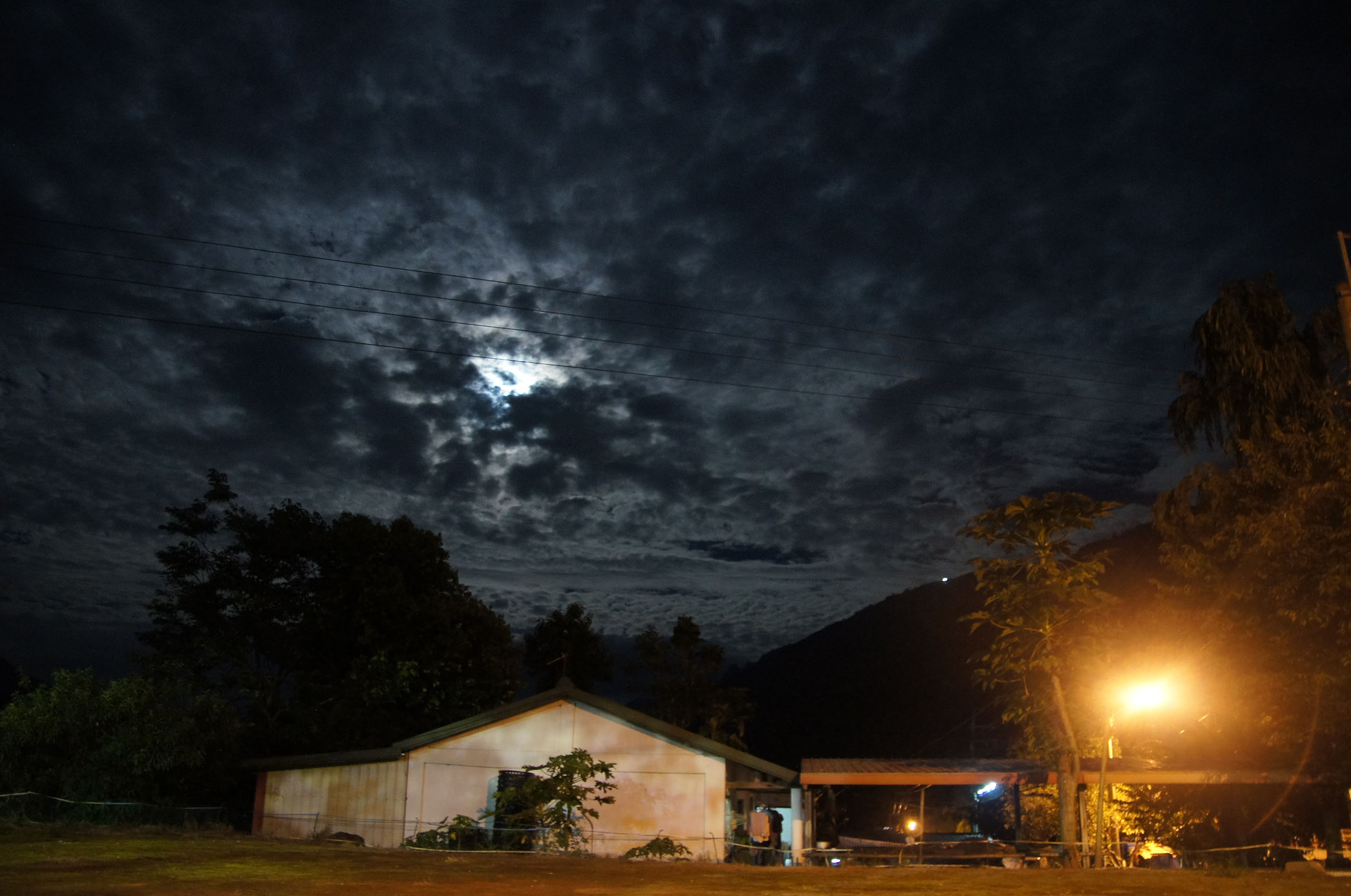 http://i.dcview.tw/gallery/201207/f5e9beffe2f6f28fd03eb94c51502f02.jpg