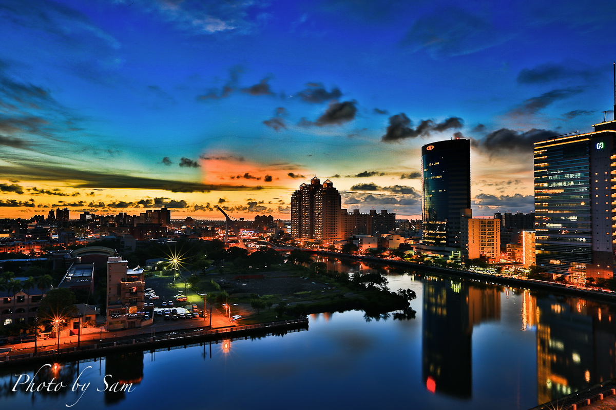 http://i.dcview.tw/gallery/201207/f7128fdb710b1b0472a45bdc7910c39d.jpg