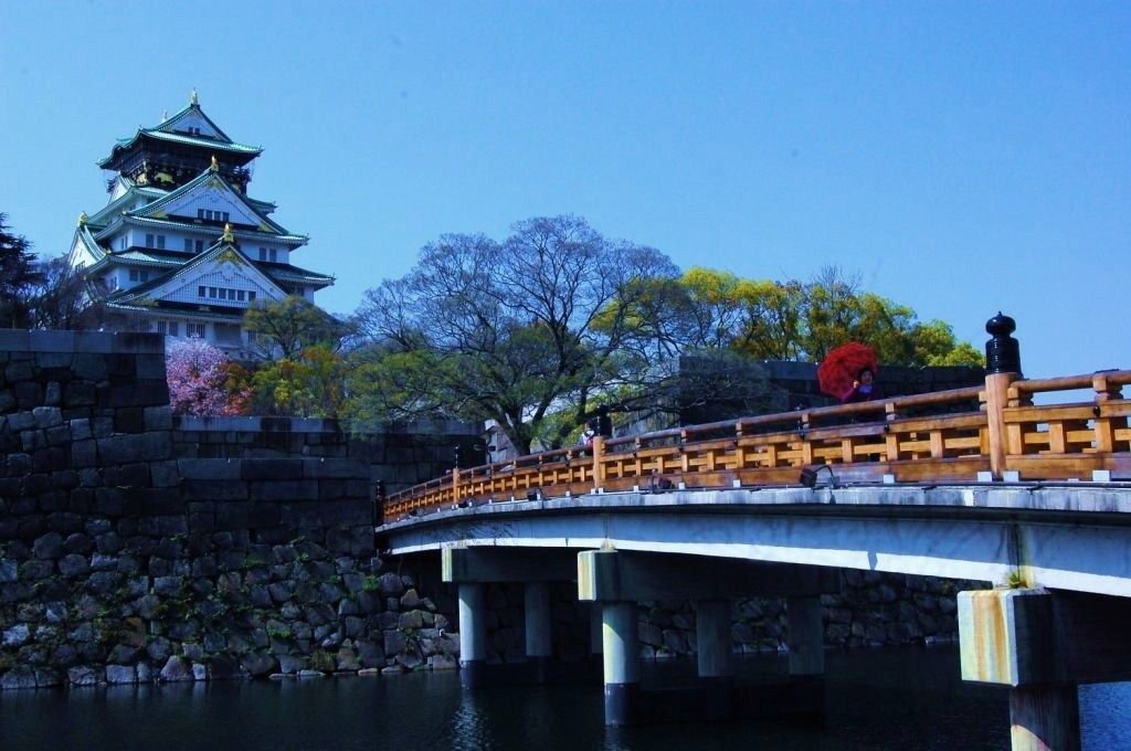 http://i.dcview.tw/gallery/201207/ff981ca1812461a0e4ccc230bf6bdc9c.jpg