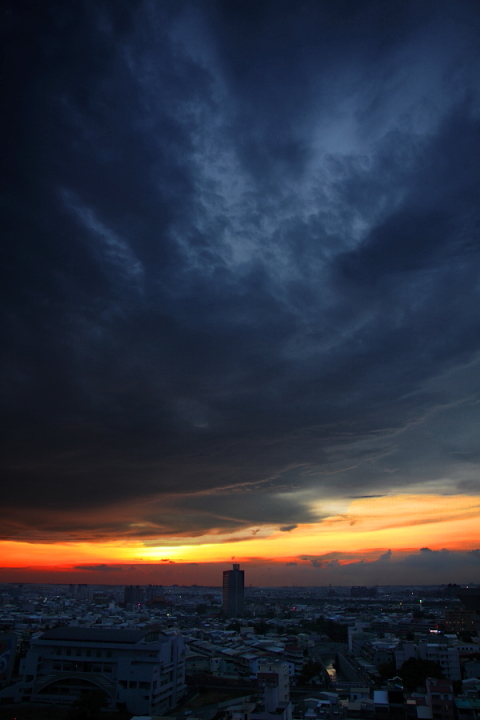 http://i.dcview.tw/gallery/201208/13735f90d157e96d76d0af1212f624e5.jpg